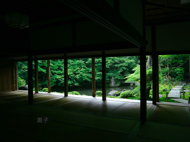 蓮華寺の庭園の画像