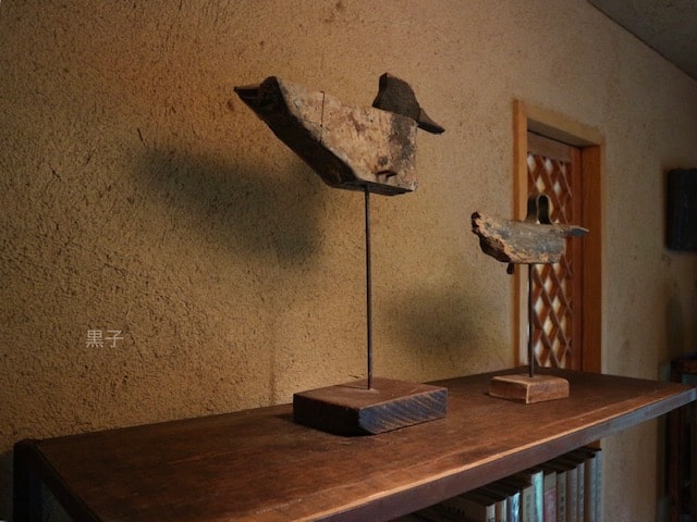 出町柳「李青」内観の李朝骨董の画像